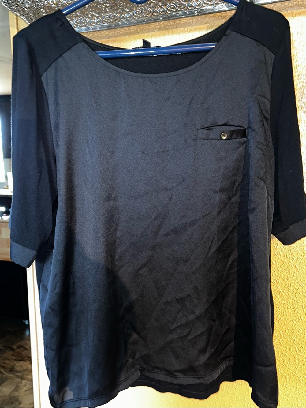 The Limited black Short Sleeve Pocket Tee